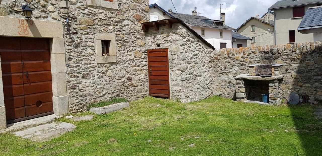 Holiday home Maison De Caractere En Pierre Cal Blanic *